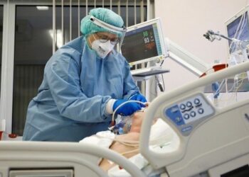 Relatório questiona mortes por covid, mas TCU desmente dados
