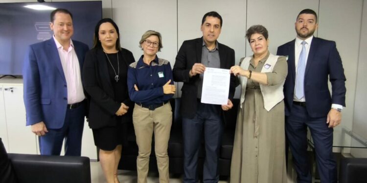 Acordo Coletivo entre IgesDF e SindSaúde garante reajuste de 4,62% aos colaboradores do Instituto