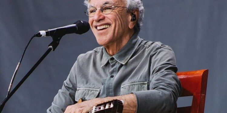 reacao-de-caetano-veloso-a-indicacao-no-grammy-2026-surpreende