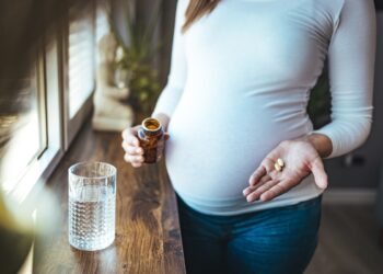 paracetamol-na-gravidez-nao-aumenta-risco-de-autismo,-confirma-estudo