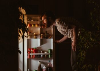 fome-a-noite?-saiba-o-que-comer-para-perder-peso-sem-prejudicar-o-sono