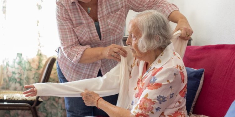 estudo-explica-como-o-alzheimer-faz-o-paciente-esquecer-ate-quem-ama