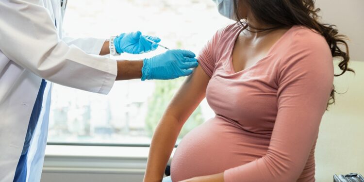 como-a-vacina-contra-bronquiolite-na-gestacao-protege-o-recem-nascido