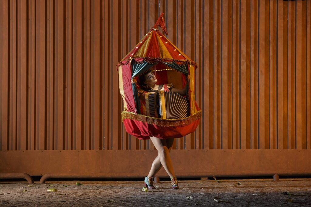 festival-arranha-ceu-apresenta-espetaculos-circenses-solos-no-espaco-renato-russo