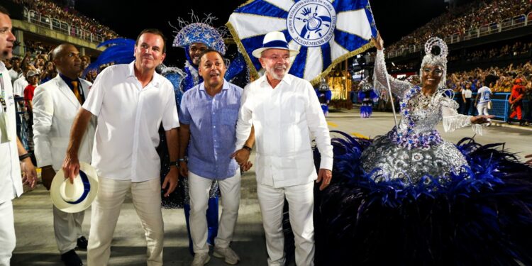 atlas:-para-46,7%,-lula-fez-propaganda-eleitoral-ao-ir-a-sapucai