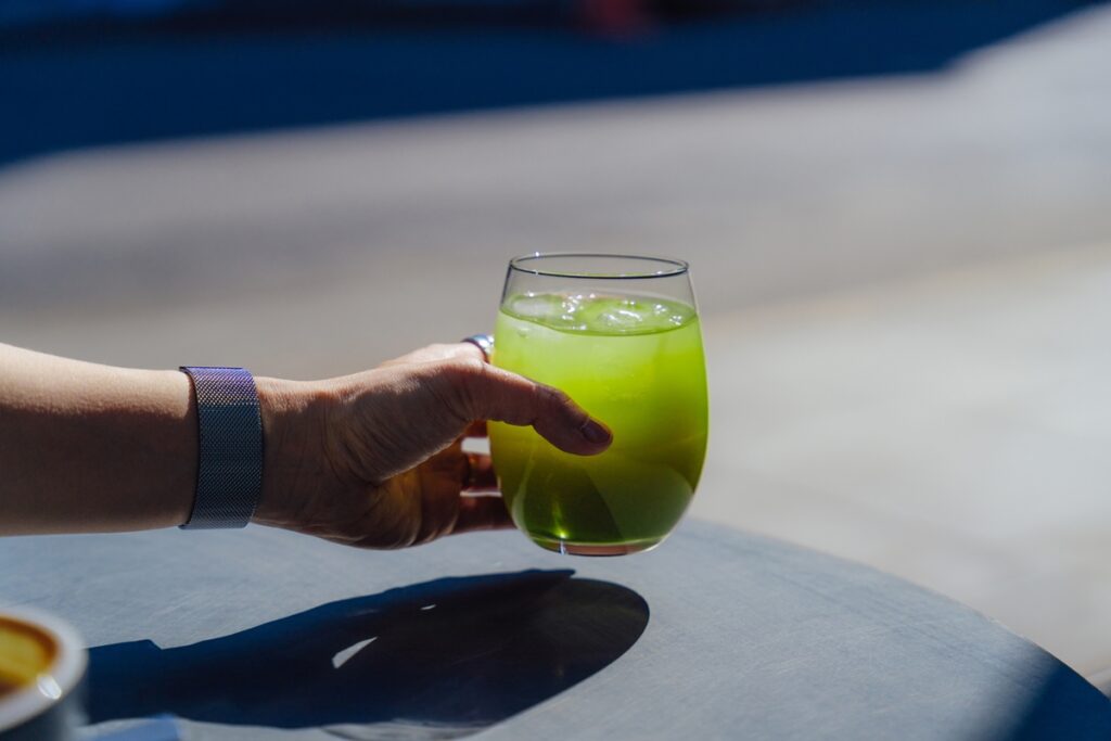 nutrologo-lista-5-alimentos-estrategicos-que-podem-ajudar-a-desinchar