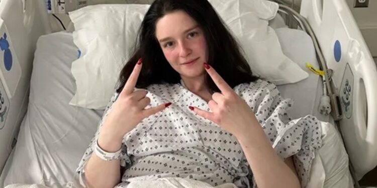 universitaria-tem-sintomas-de-tumor-cerebral-confundidos-com-estresse