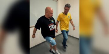 flavio-bolsonaro-aprende-passos-de-funk-apos-criticas-por-“dancinha”