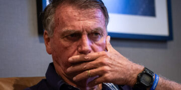 boletim-medico-de-bolsonaro-aponta-risco-de-queda-e-novas-crises-de-solucos