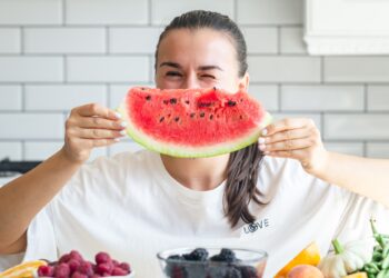 frutas-podem-exigir-restricoes-em-algumas-condicoes-de-saude.-entenda