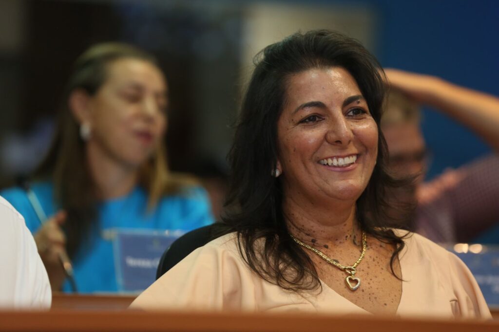 reeleicao-com-ampla-maioria-fortalece-lideranca-de-adriana-resende-no-crea-df