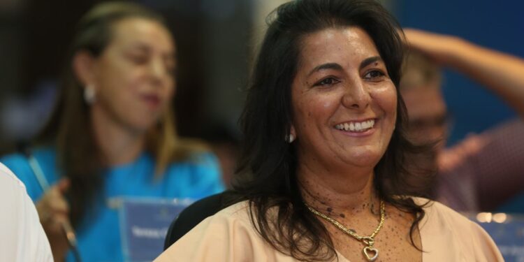 reeleicao-com-ampla-maioria-fortalece-lideranca-de-adriana-resende-no-crea-df
