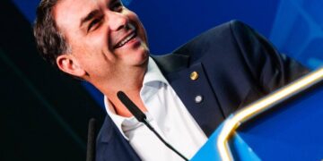 pl-marca-convencao-que-oficializara-flavio-bolsonaro-ao-planalto