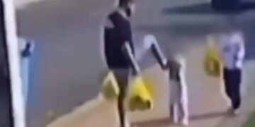 policia-encontra-ferimentos-no-irmao-de-menina-chutada-pelo-pai-no-pr