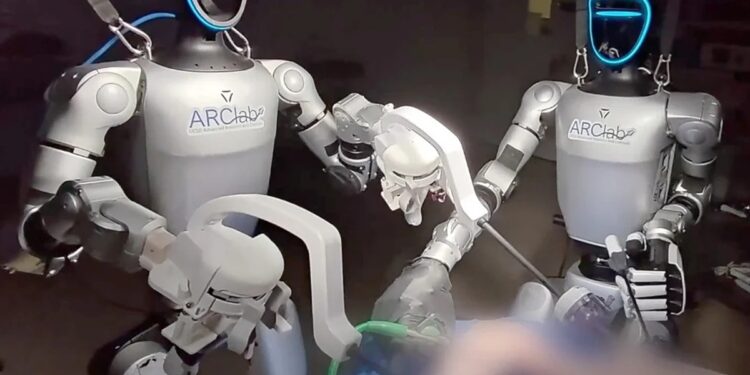 robo-humanoide-realiza-cirurgia-em-animal-vivo-pela-primeira-vez