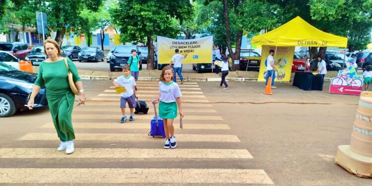 retorno-das-aulas-impacta-transito-proximo-a-escolas