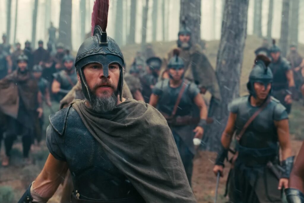 a-odisseia:-entenda-por-que-atriz-de-1,37-m-foi-duble-de-matt-damon