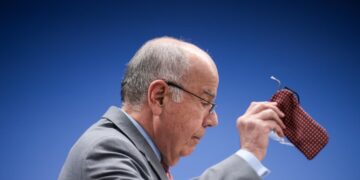 vieira-se-reune-com-embaixador-da-argentina-e-repudia-falas-de-milei
