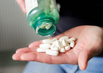 medicamentos-viajam-o-corpo-inteiro-para-descobrir-onde-esta-a-dor