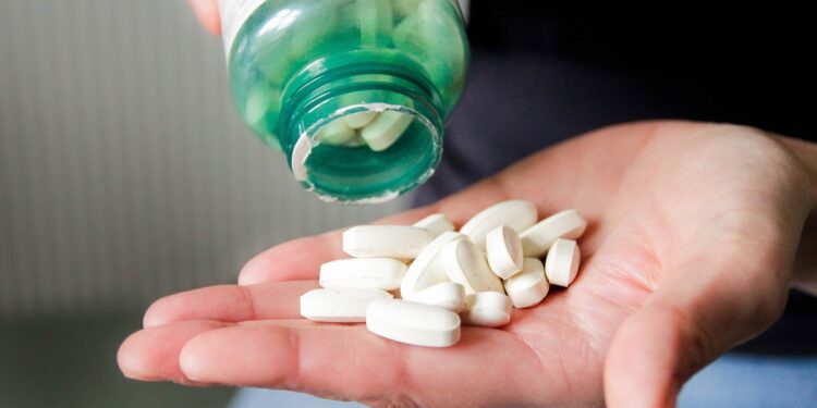 medicamentos-viajam-o-corpo-inteiro-para-descobrir-onde-esta-a-dor