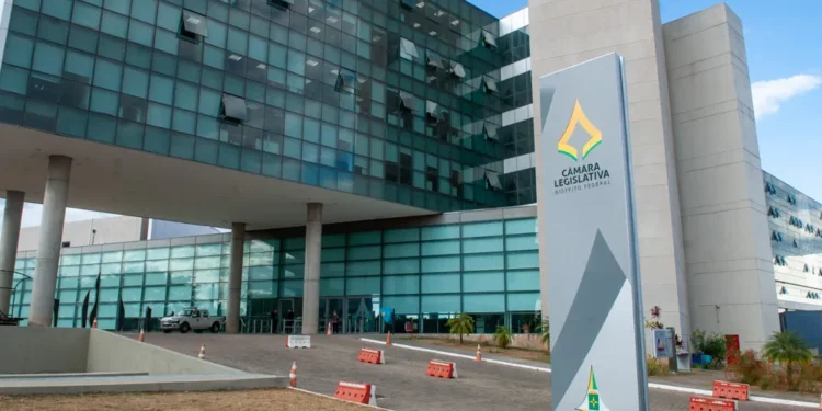 camara-legislativa-reinicia-atividades-e-volta-a-discutir-projetos-no-df