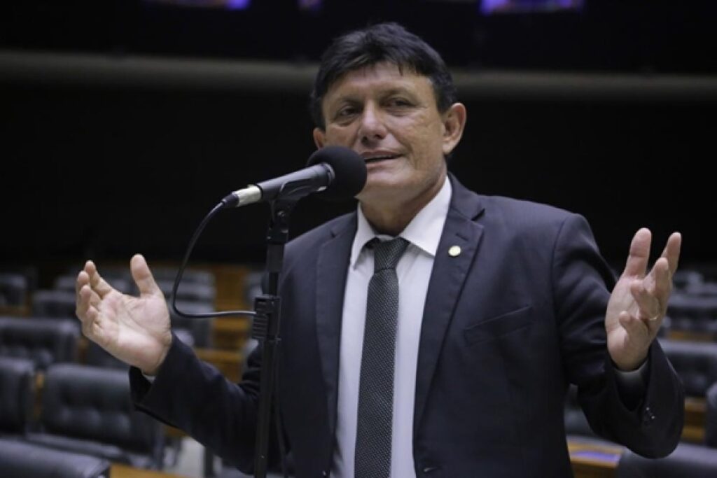 pl-oficializa-candidatura-de-eder-mauro-ao-senado-pelo-para