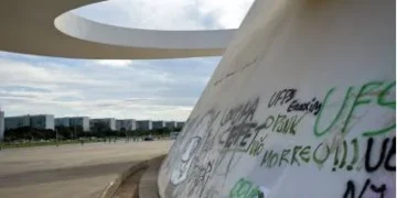 vandalismo-pode-custar-ate-r$-100-mil:-celina-leao-envia-projeto-para-endurecer-punicoes