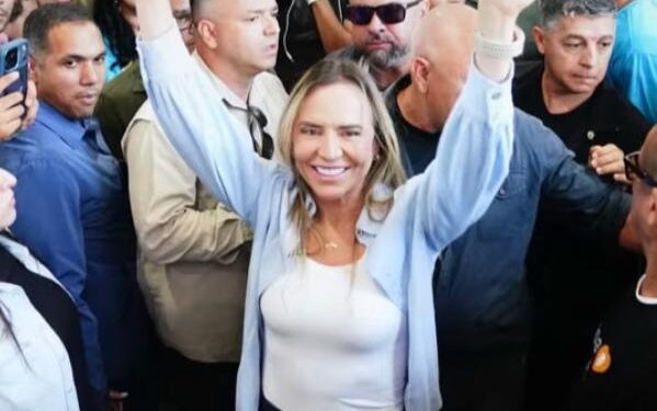 celina-leao-chega-ao-primeiro-debate-como-favorita-na-corrida-pelo-buriti