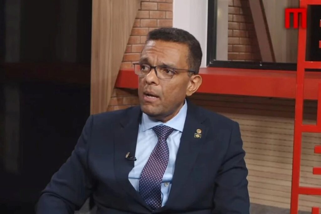 otoni-de-paula-declara-patrimonio-quase-300-vezes-maior-que-o-de-2022