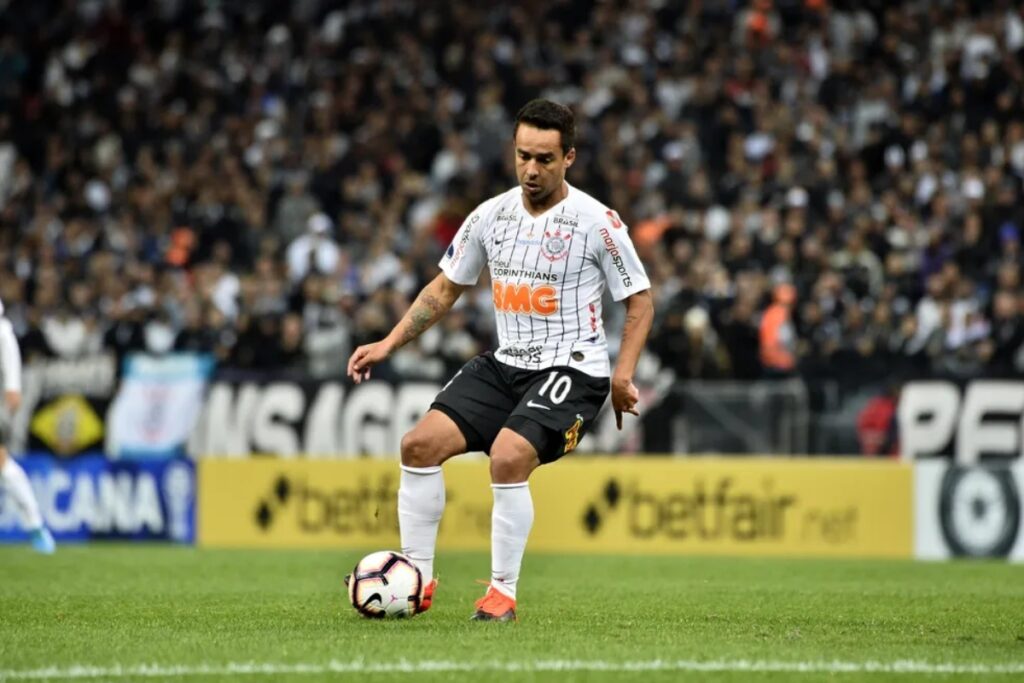 ex-jogador-jadson-e-solto-menos-de-24h-apos-ser-preso-no-parana