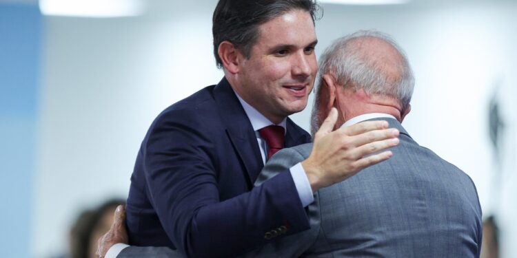 motta-frustra-governo-e-diz-que-so-votara-pautas-“consensuais”-nesta-semana