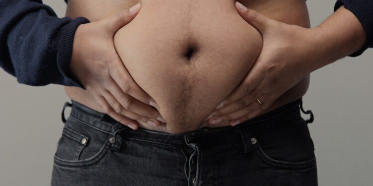 gordura-na-barriga-pode-revelar-risco-cardiaco-despercebido-pelo-imc
