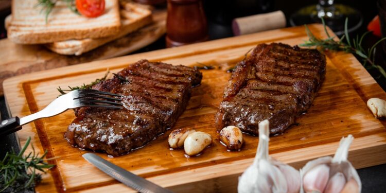 cortar-carne-e-leite-por-semanas-pode-mudar-o-funcionamento-do-corpo