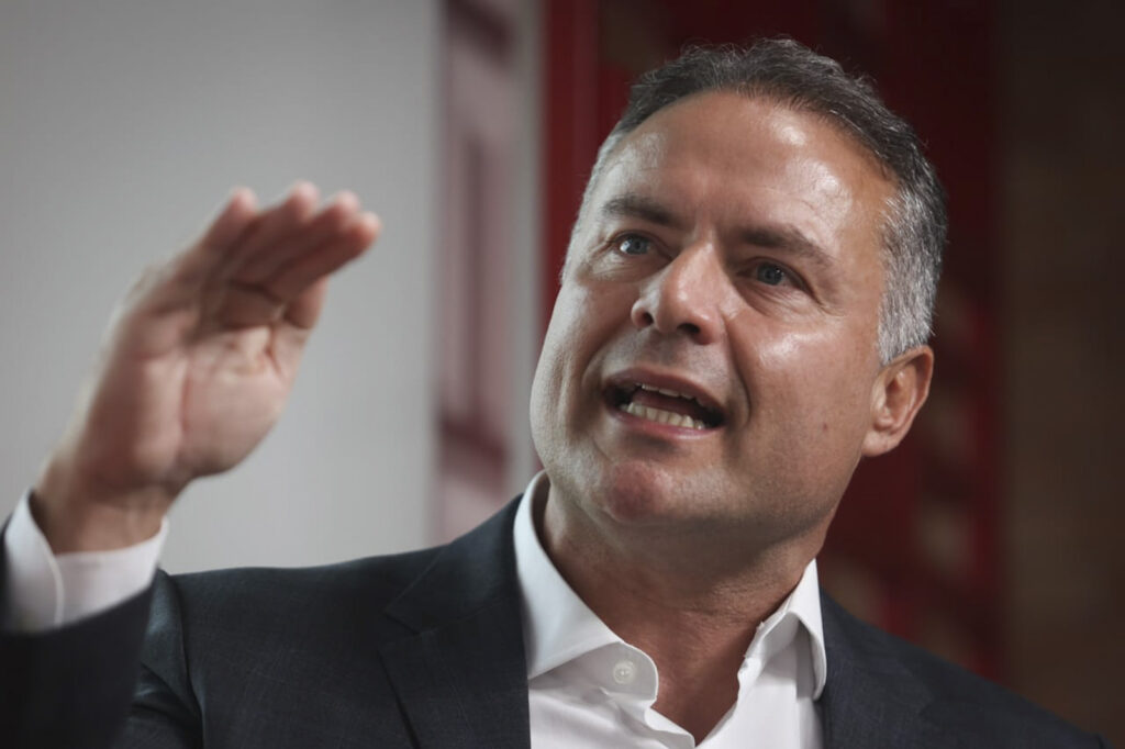 ex-ministro-renan-filho-registra-candidatura-ao-governo-de-alagoas