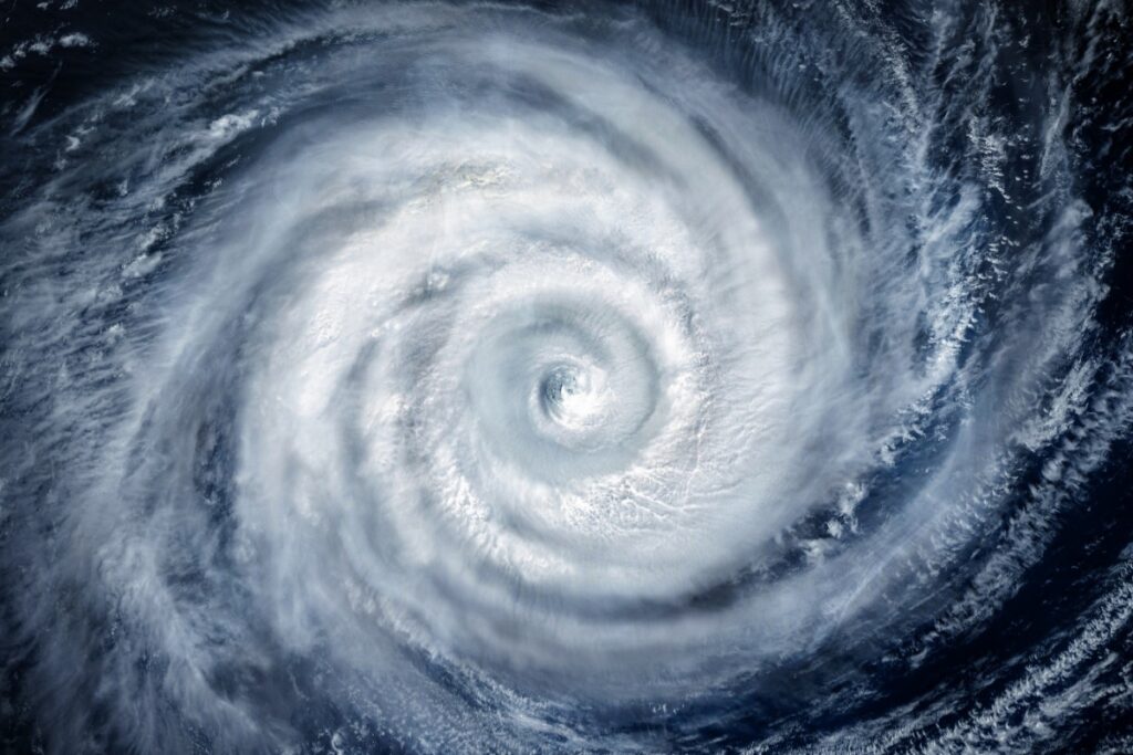 ciclone-extratropical-vai-atingir-o-brasil-com-ventos-de-ate-100-km/h