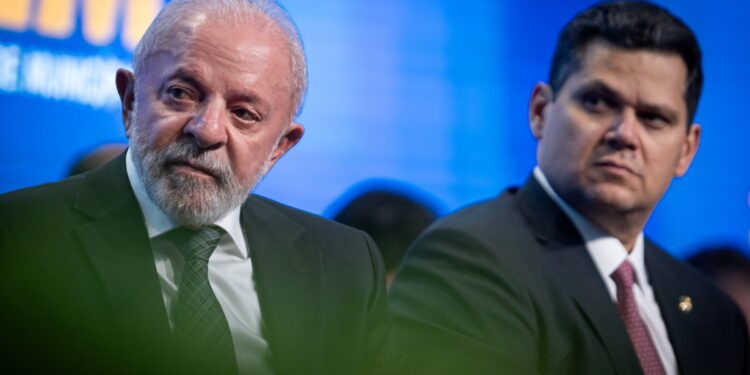 lula-acena-a-alcolumbre-por-pecs-e-defende-soberania-em-terras-raras