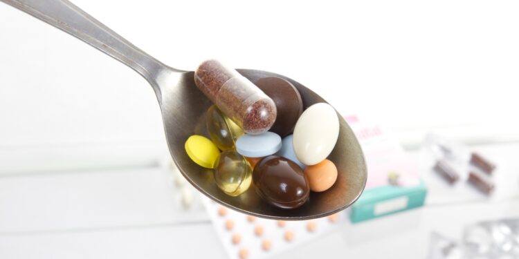 anvisa-suspende-suplementos-por-falhas-e-composicao-irregular