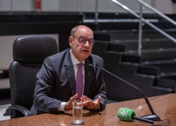 governador-do-rio-busca-fazenda-para-rever-divida-com-juros-menores