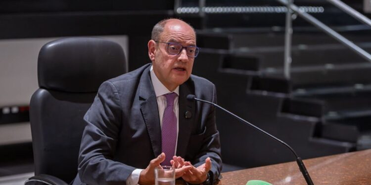 governador-do-rio-busca-fazenda-para-rever-divida-com-juros-menores