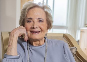 gloria-menezes-teve-carreira-revisitada-em-documentario-biografico