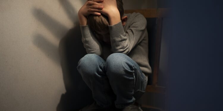 exercicio-de-respiracao-melhora-conexao-social-de-jovens-com-traumas