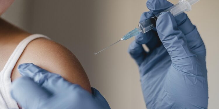 vacina-pode-ser-a-melhor-prevencao-para-cancer-cervical-e-de-figado