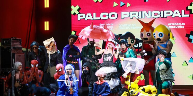 criatividade-e-papelao:-veja-como-foi-o-concurso-lowcostplay-do-metropoles-game-festival
