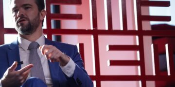governo-anuncia-salario-minimo-de-r$-1.741-para-2027