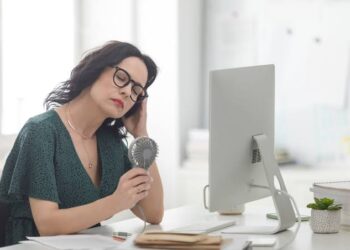 menopausa:-quando-o-corpo-muda-e-os-sentimentos-tambem-pedem-cuidado