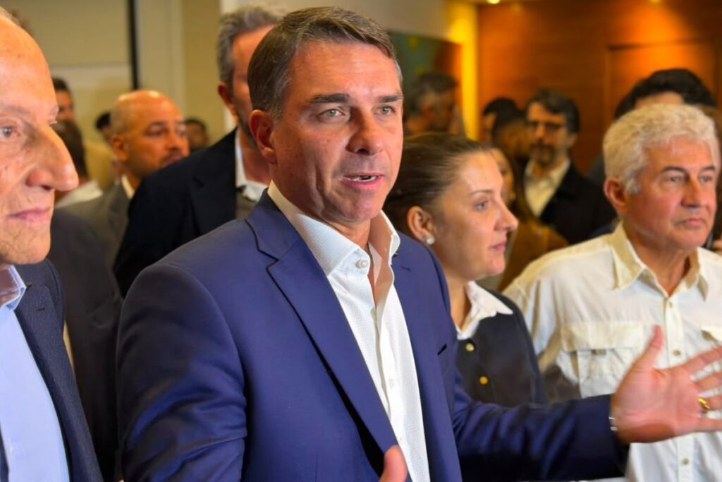 flavio-bolsonaro-convoca-ato-para-o-7-de-setembro-na-avenida-paulista