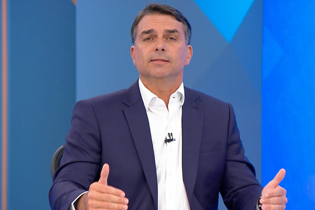 flavio-diz-que-lula-cometeu-“descortesia”-com-renata-vasconcellos-no-jn