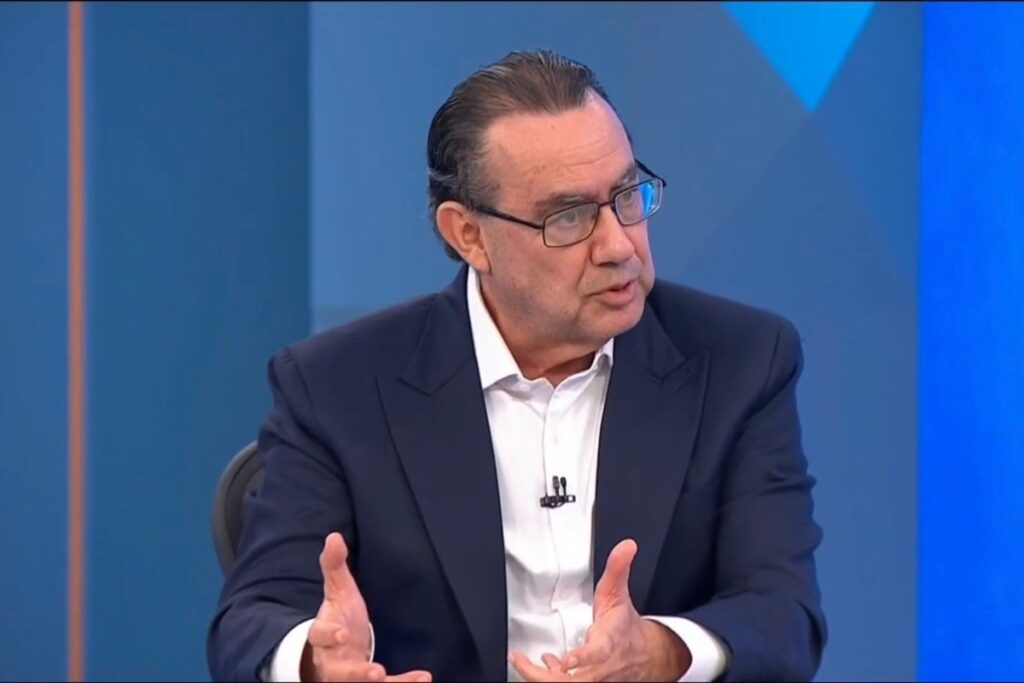 no-jn,-augusto-cury-defende-“ministerio-da-ia”-e-drones-contra-feminicidio