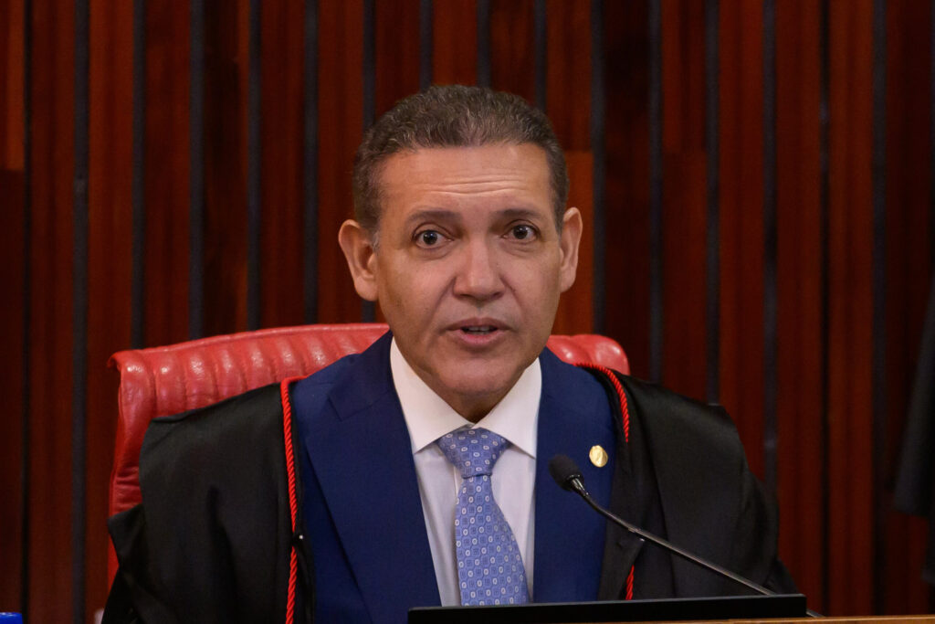 nunes-marques-nega-tirar-do-ar-propaganda-de-lula-que-liga-flavio-ao-master