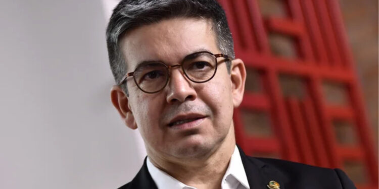 randolfe-admite-que-6×1-nao-sera-votada-antes-do-1o-turno-e-culpa-flavio